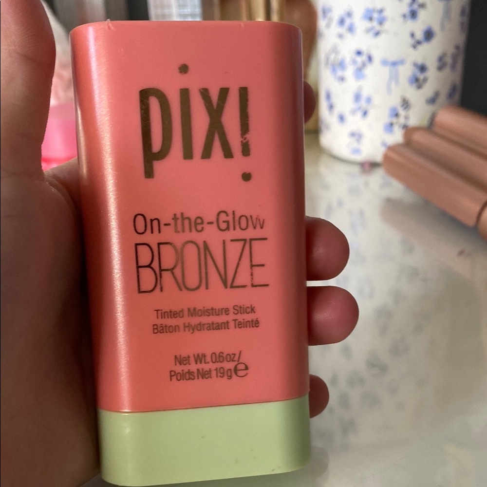 Pixi On-the-Glow Bronze Tinted Moisture Stick - Coral